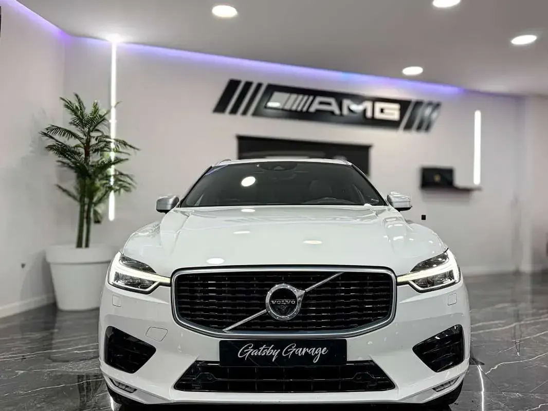 Usado Volvo XC60 R-Design 235 CV (172 kW) 2019 Blanco SUV