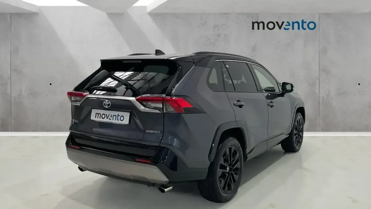 Usado Toyota RAV4 Style 218 CV (160 kW) 2022 Gris SUV