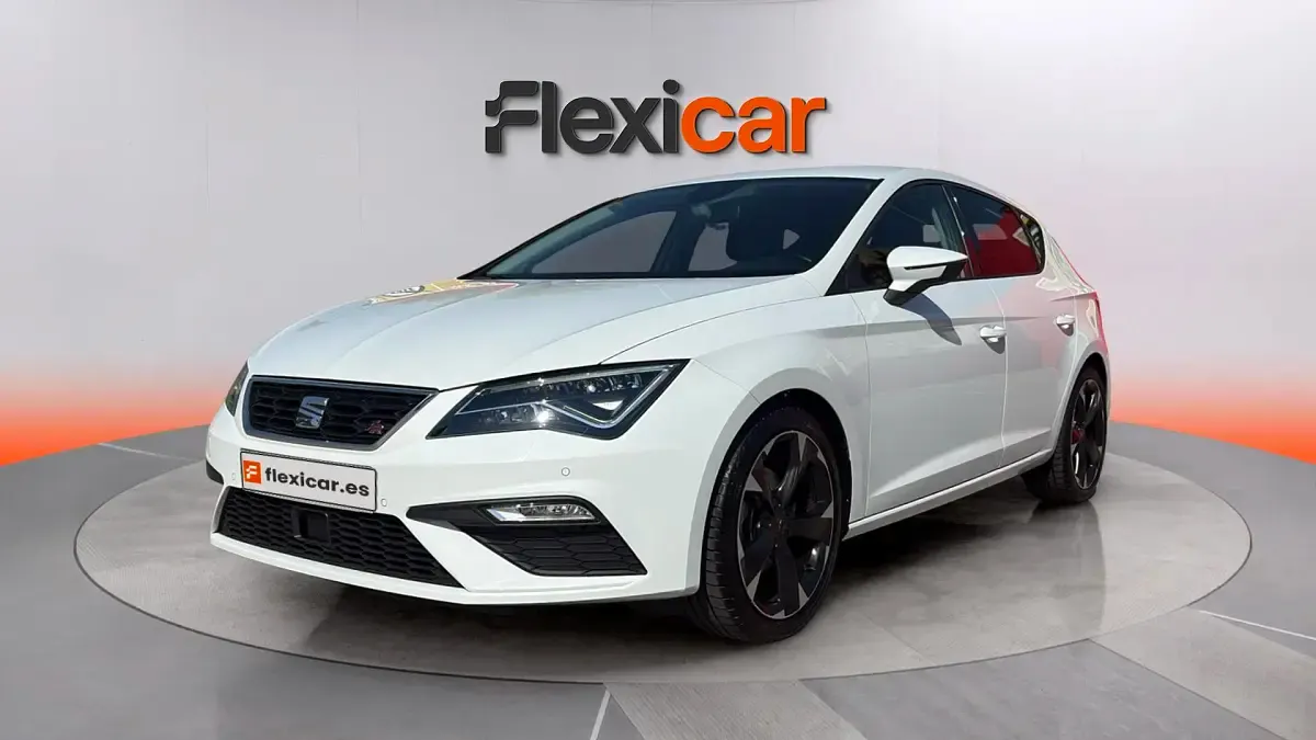 Usado Seat Leon FR 130 CV (95 kW) 2018 Blanco Berlina