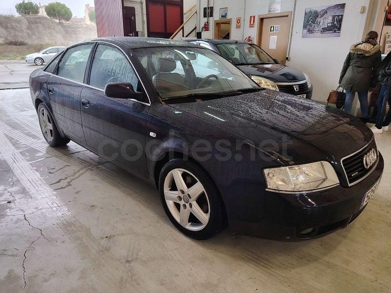 Usado Audi A6 Premium 180 CV (132 kW) 2002 Negro Berlina