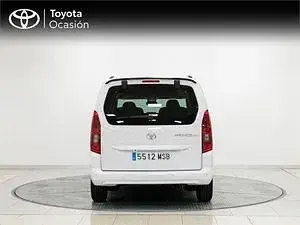 Usado Toyota Proace City Active 130 CV (95 kW) 2024 Blanco Monovolumen
