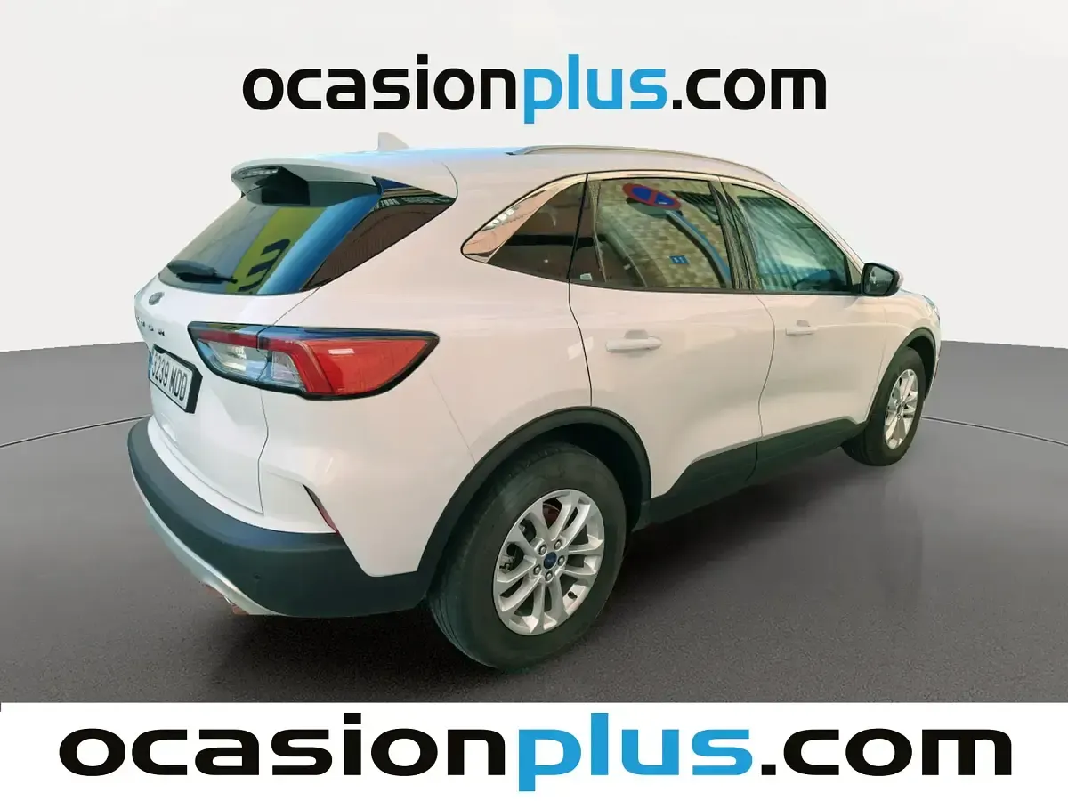 Usado Ford Kuga Titanium 120 CV (88 kW) 2022 Blanco SUV