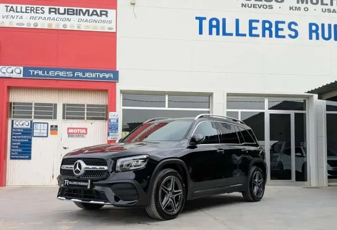 Usado Mercedes GLB200 Premium 150 CV (110 kW) 2024 Negro SUV