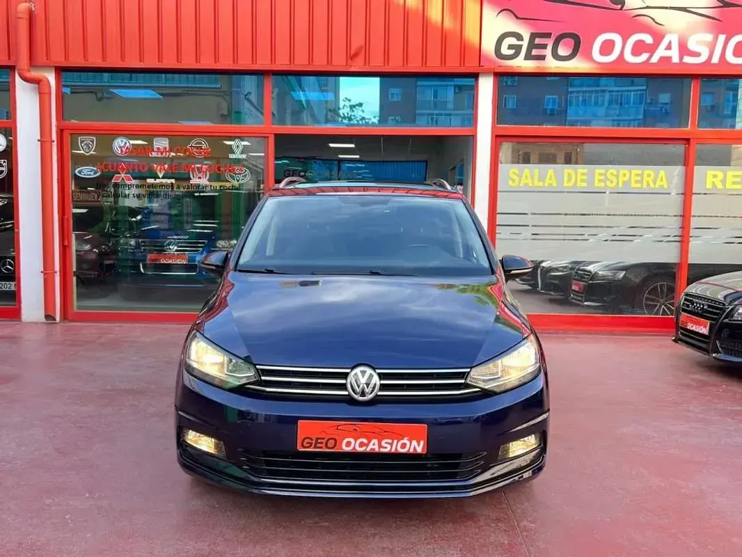 Usado VW Touran Advance 150 CV (110 kW) 2019 Azul Monovolumen