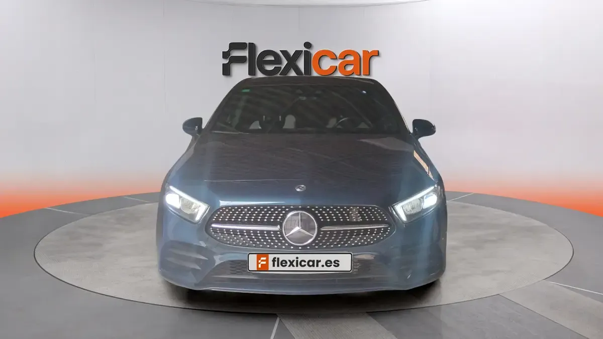 Usado Mercedes A200 163 CV (119 kW) 2019 Azul Berlina
