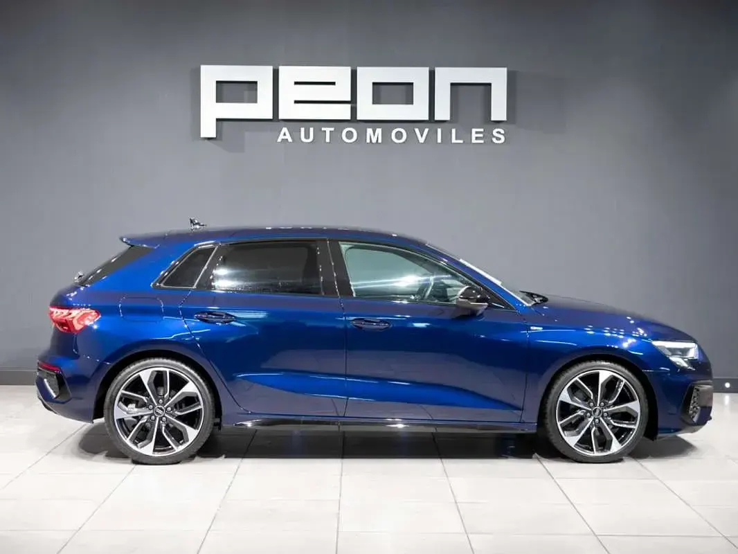 Usado Audi A3 Sportback S-Line 150 CV (110 kW) 2022 Azul Utilitario