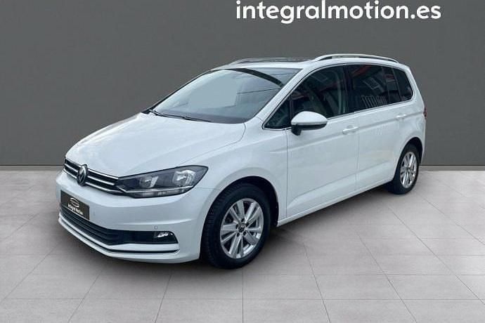 Blanco Usado 2021 VW Touran Advance Monovolumen | 29.990 € (Un poco caro) - Imagen 1/4