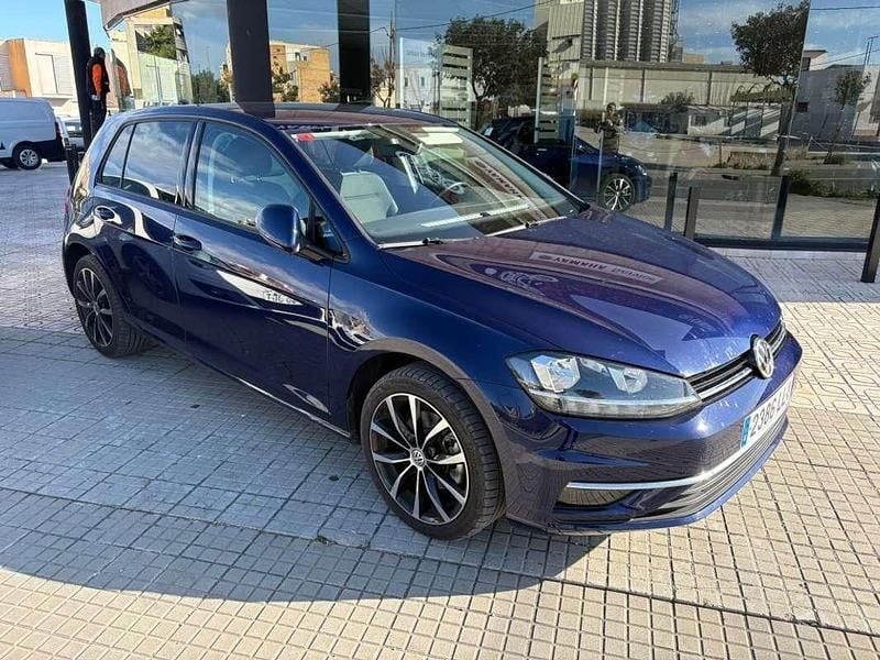 Usado VW Golf VII Advance 150 HP (110 kW) 2020 Azul Citadino