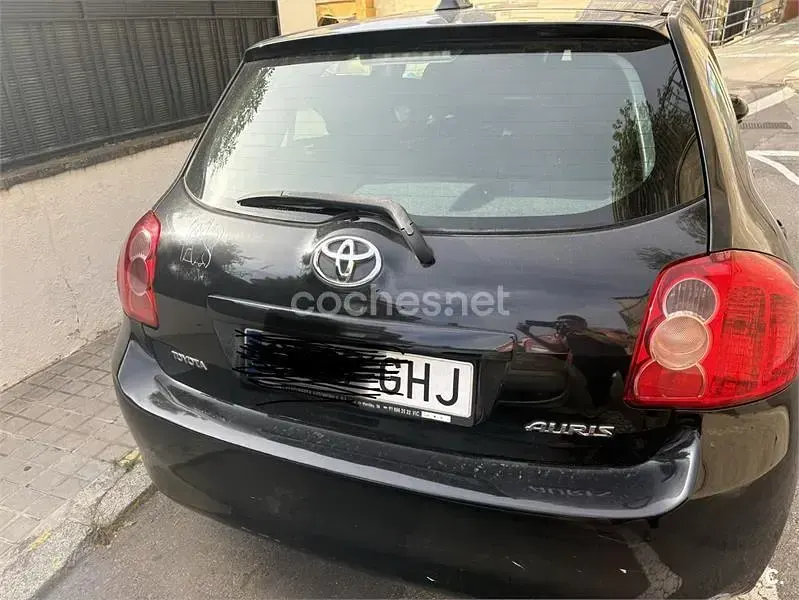 Usado Toyota Auris Luna 124 CV (91 kW) 2008 Negro Utilitario