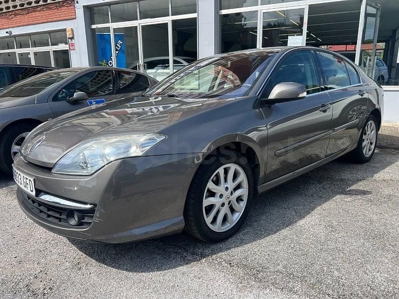 Usado Renault Laguna III Privilege 131 CV (96 kW) 2008 Gris / plata Berlina