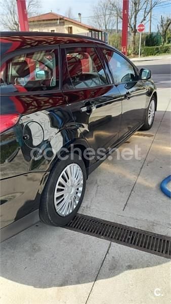 Usado Ford Focus Titanium 115 CV (84 kW) 2011 Negro Familiar