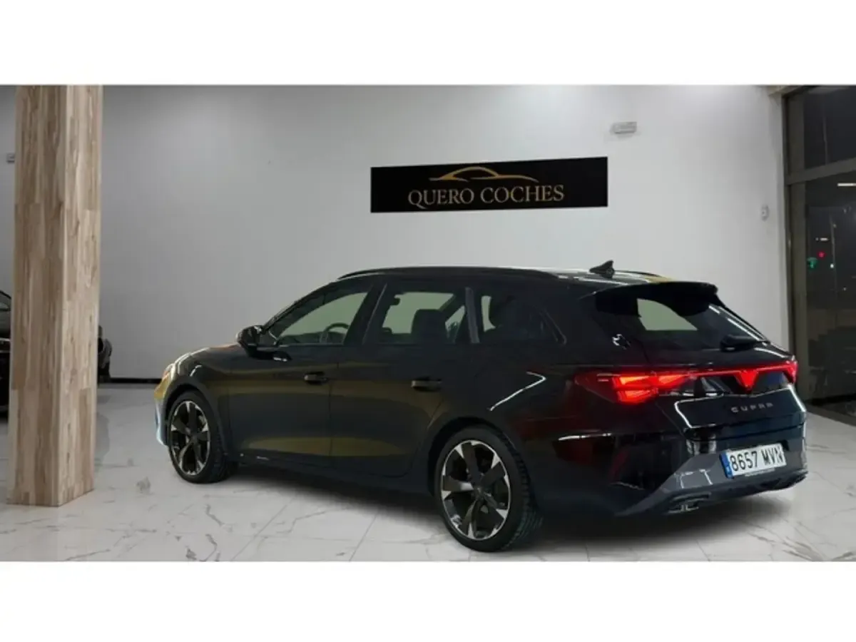Usado Cupra Leon 150 CV (110 kW) 2024 Negro Familiar