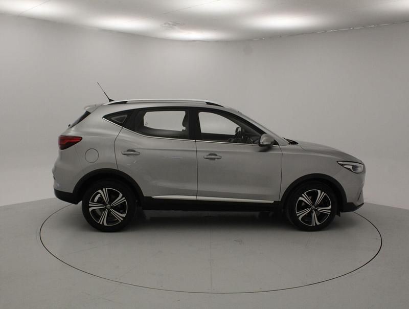 Usado MG ZS Comfort 111 CV (81 kW) 2022 Gris SUV