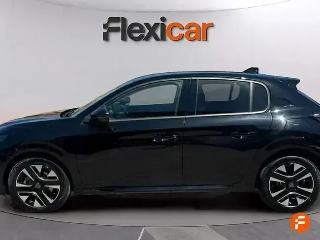 Usado Peugeot 208 Allure 100 CV (73 kW) 2025 Negro Utilitario