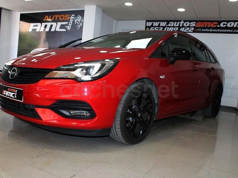 Usado Opel Astra Business 122 CV (89 kW) 2021 Rojo Familiar