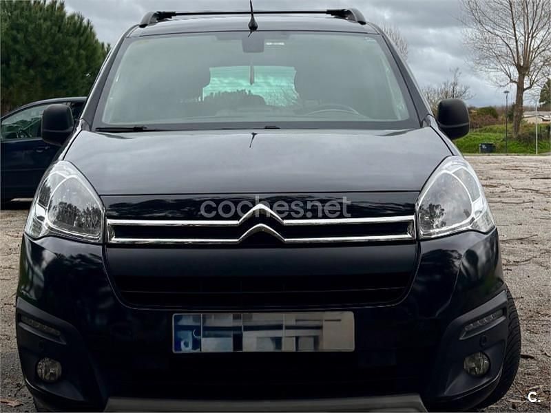 Usado Citroën Berlingo Feel 120 CV (88 kW) 2016 Negro Monovolumen