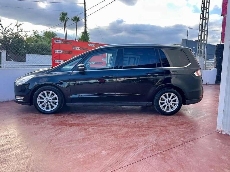 Usado Ford Galaxy Titanium 150 CV (110 kW) 2017 Negro Monovolumen