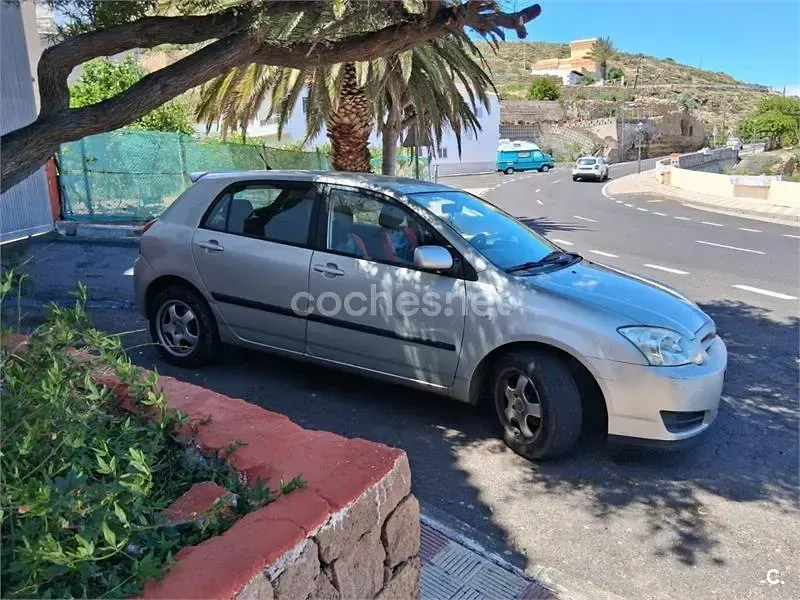 Usado Toyota Corolla Terra 97 CV (71 kW) 2006 Gris / plata Berlina