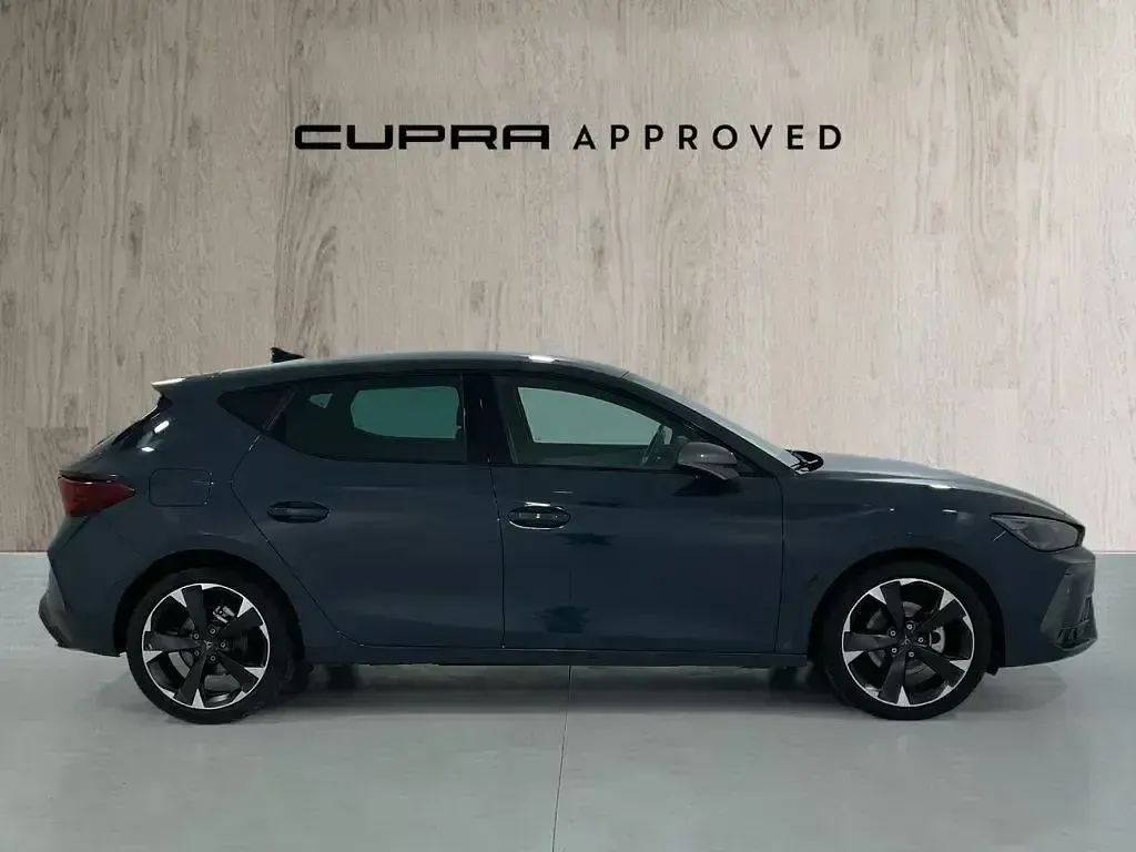 Usado Cupra Leon 150 CV (110 kW) 2025 Azul Berlina