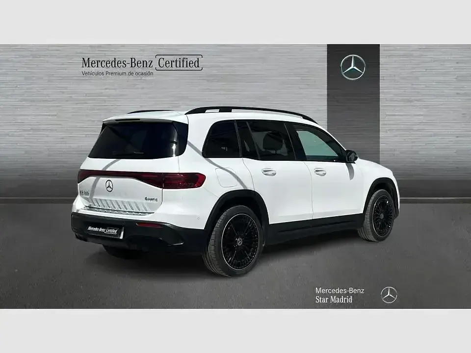 Używany Mercedes EQB300 167 kW (228 KM) 2025 Biały SUV