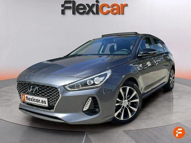 Usado Hyundai i30 GO! 140 CV (102 kW) 2018 Gris Berlina
