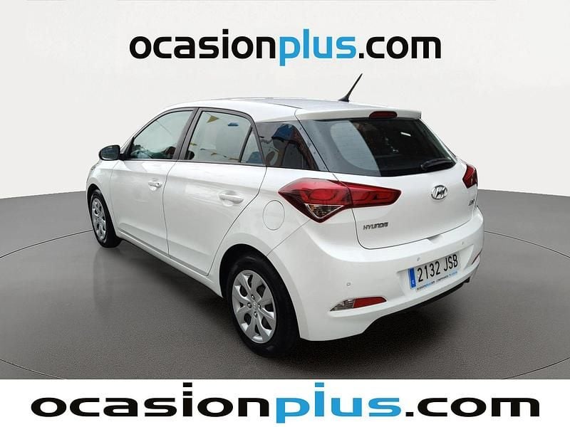 Usado Hyundai i20 84 CV (61 kW) 2016 Blanco Utilitario