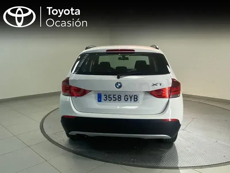 Usado BMW X1 Comfort Edition 143 CV (105 kW) 2010 Blanco SUV