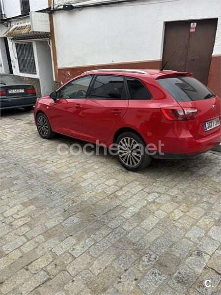Rojo Usado 2015 Seat Ibiza ST CONNECT Familiar | 6000 € (Super precio) - Imagen 1/1