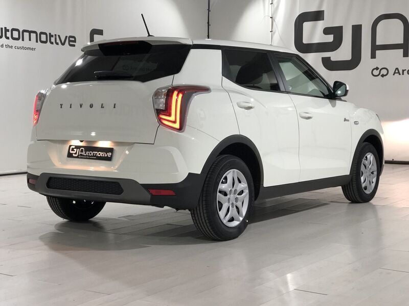 Usado Ssangyong (KGM) Tivoli 163 CV (119 kW) 2024 Blanco