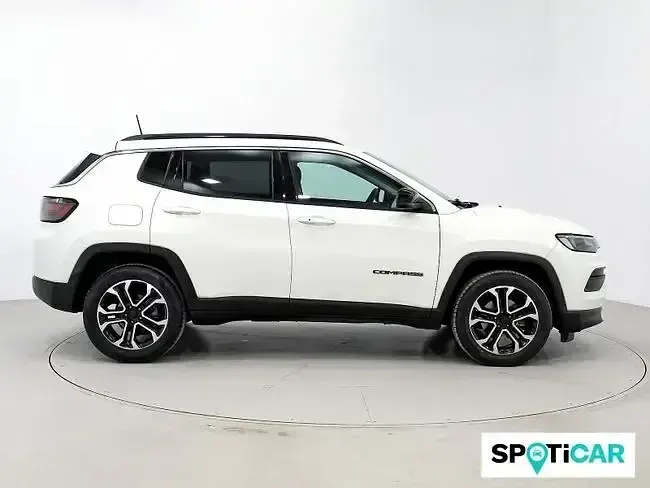 Usado Jeep Compass Limited 131 CV (96 kW) 2024 Blanco SUV