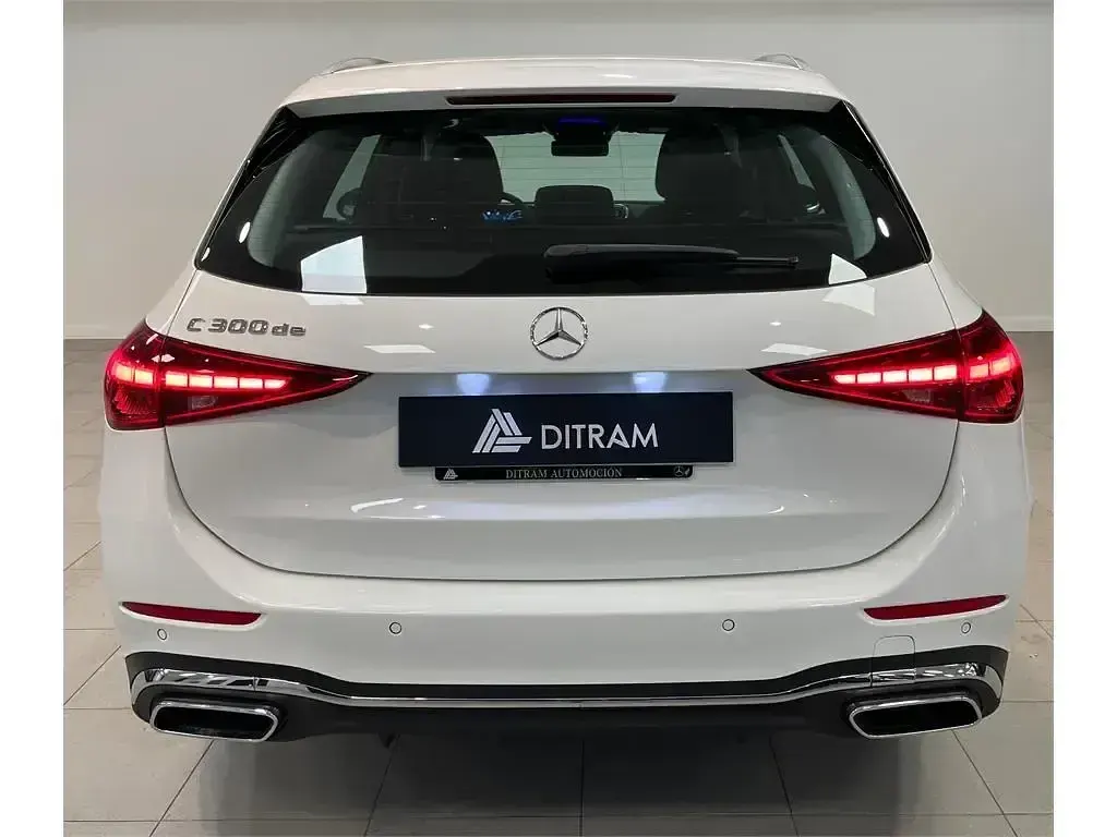Nuevo Mercedes C300 313 CV (230 kW) 2026 Blanco Familiar