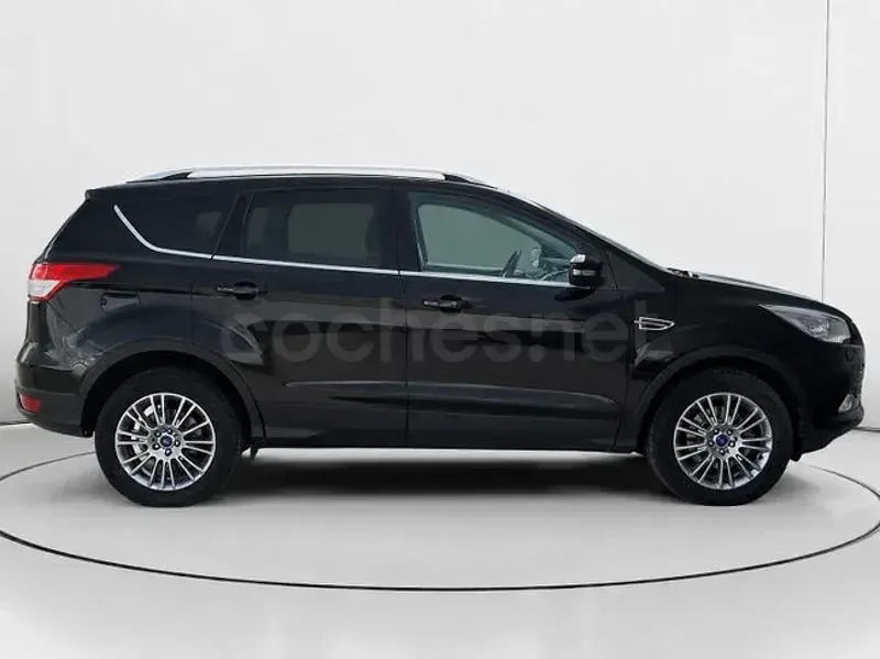 Usado Ford Kuga Titanium 163 CV (119 kW) 2013 Negro SUV