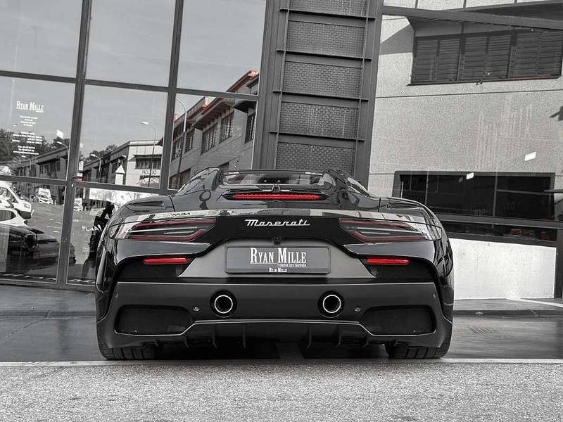 Usado Maserati MC20 630 CV (463 kW) 2024 Negro Descapotable