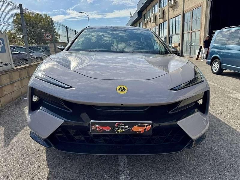 Usado Lotus Eletre 675 kW (918 CV) 2025 Gris SUV