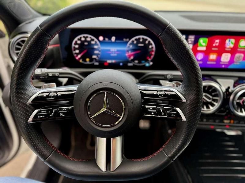 Usado Mercedes A180 Advanced 136 CV (100 kW) 2025 Blanco Utilitario