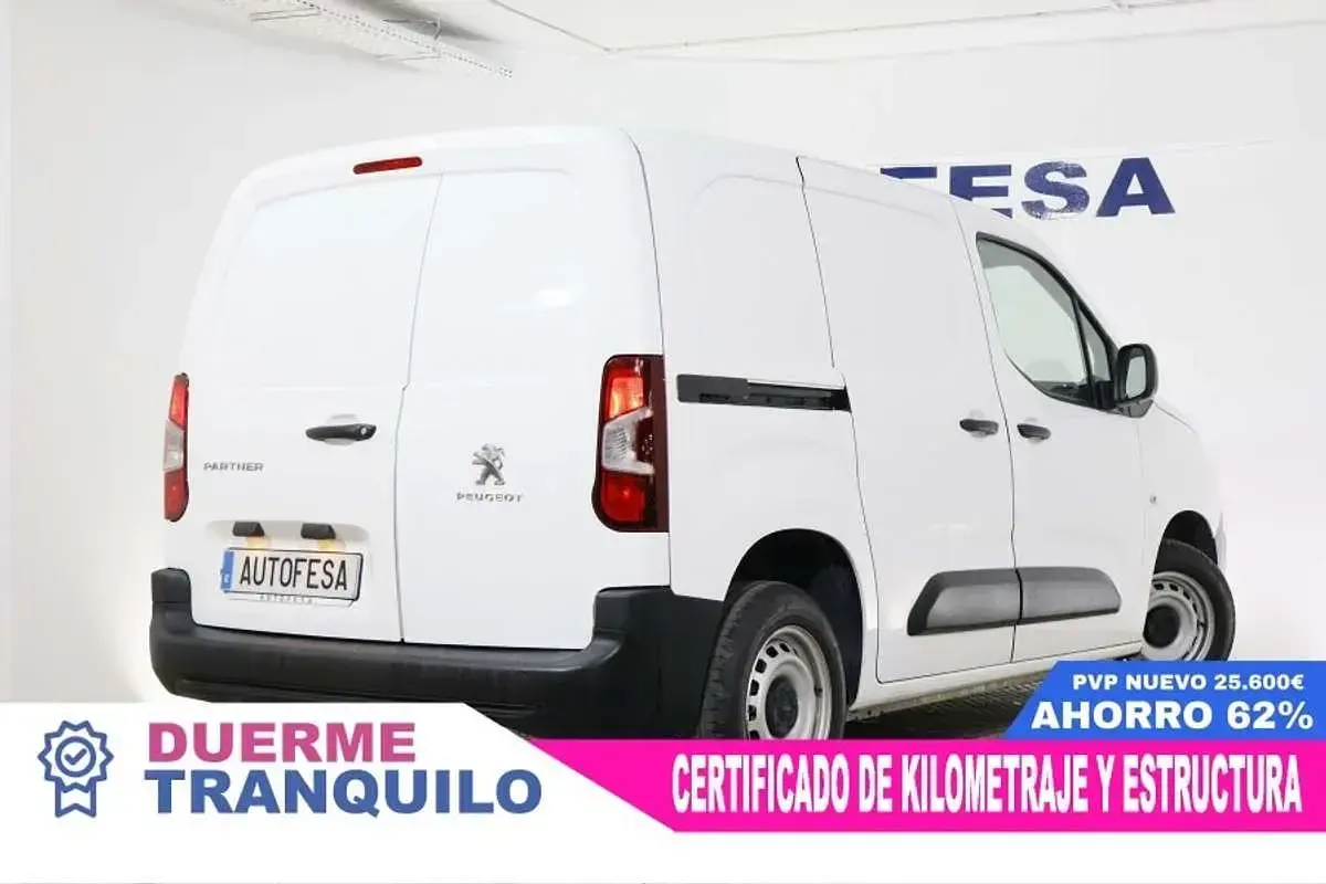 Usado Peugeot Partner 101 CV (74 kW) 2021 Blanco Monovolumen