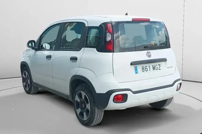 Usado Fiat Panda Cross Cross 69 CV (50 kW) 2023 Utilitario
