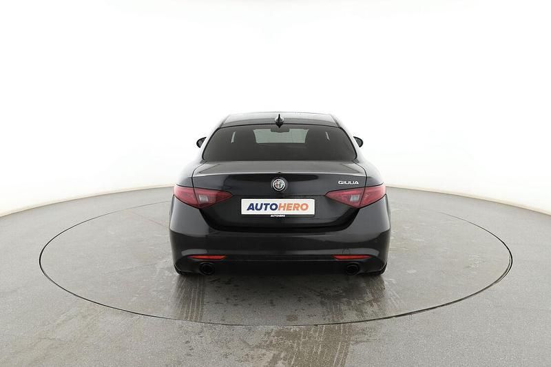 Usado Alfa Romeo Giulia Sprint 190 CV (139 kW) 2022 Negro Berlina