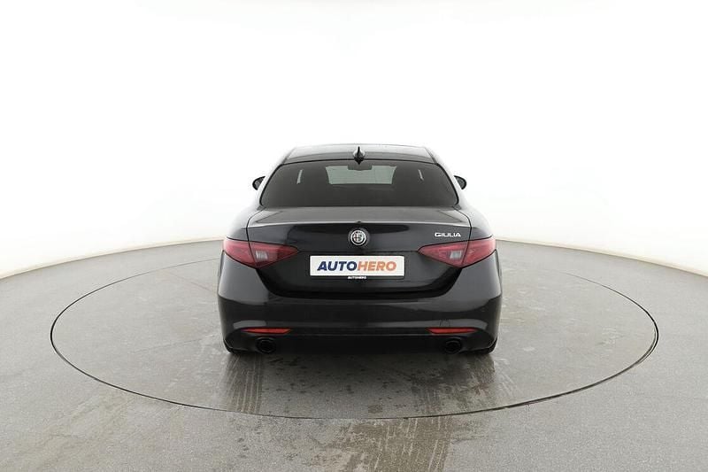 Usado Alfa Romeo Giulia Sprint 190 CV (139 kW) 2022 Negro Berlina