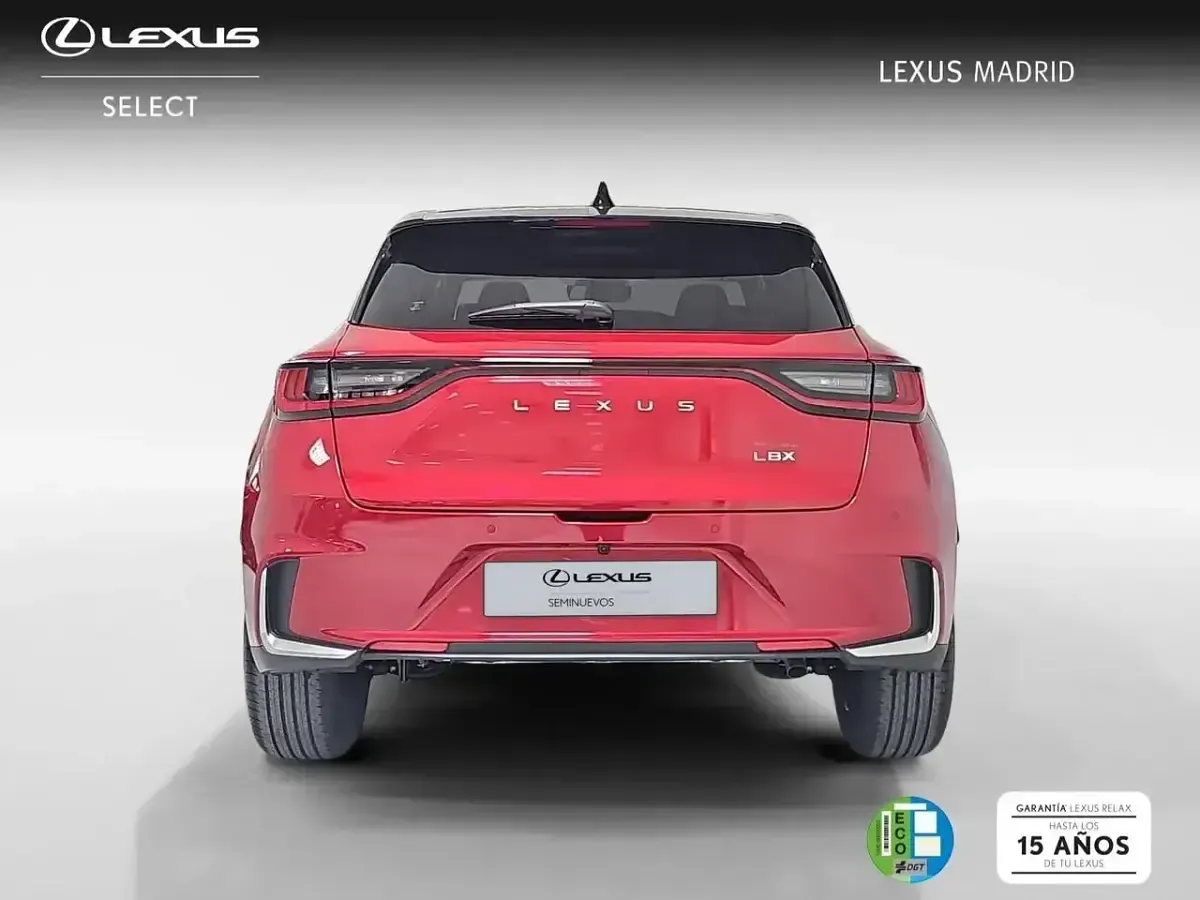 Usado Lexus LBX 136 CV (100 kW) 2025 Rojo SUV