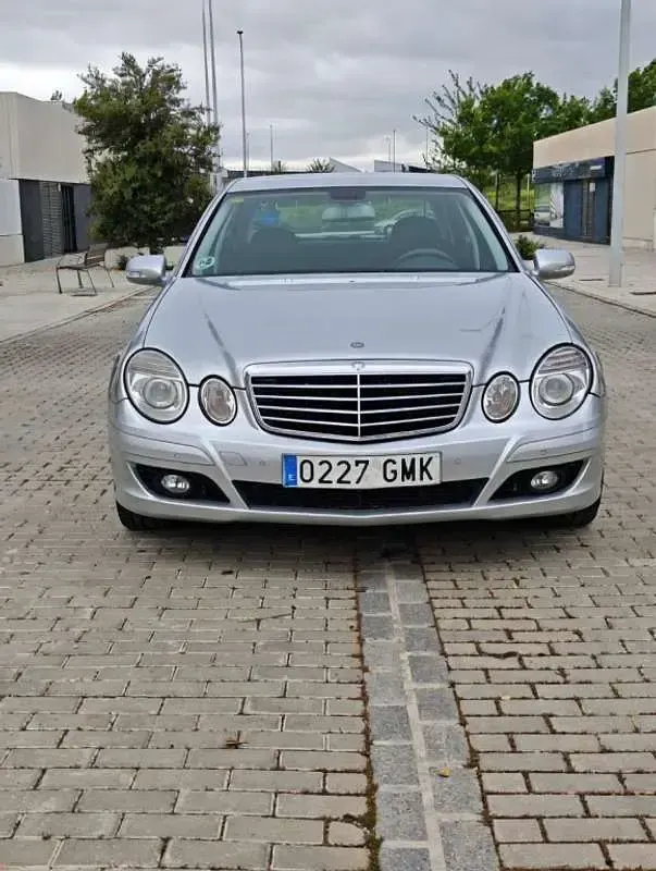 Usado Mercedes E220 Elegance 170 CV (125 kW) 2009 Berlina
