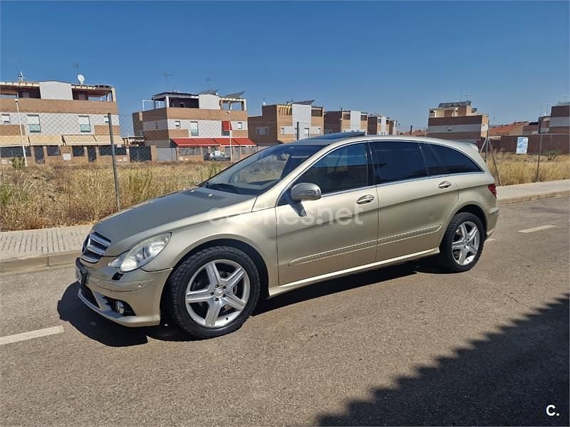 Usado Mercedes R320 224 CV (164 kW) 2008 Beige Monovolumen