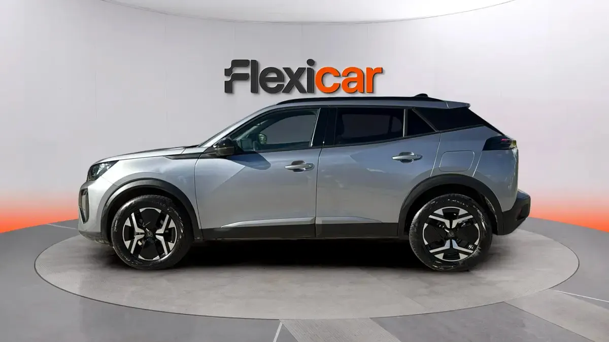 Usado Peugeot 2008 Allure 131 CV (96 kW) 2024 Gris SUV