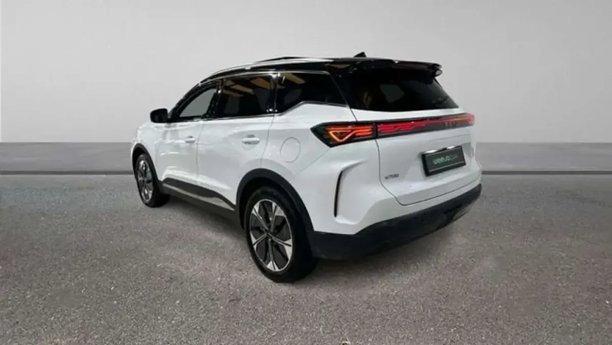 Usado Ebro s700 Luxury 147 CV (108 kW) 2025 Blanco SUV