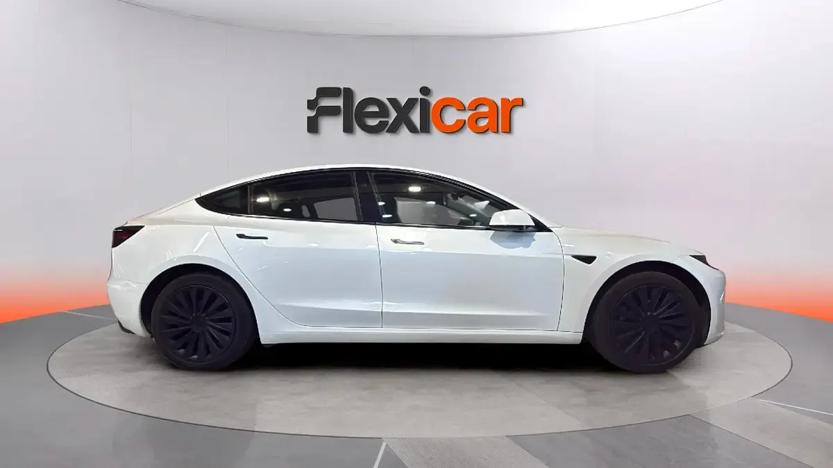 Usado Tesla Model 3 RWD 188 kW (256 CV) 2024 Blanco Berlina