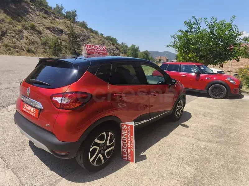 Usado Renault Captur 90 CV (66 kW) 2015 Granate SUV