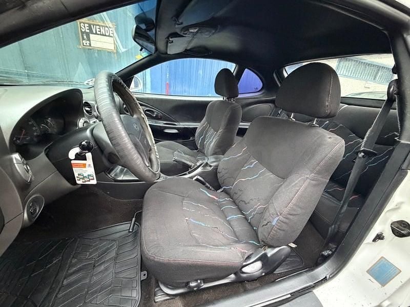 Usado Hyundai Coupé GLS 105 CV (77 kW) 2002 Blanco Coupe