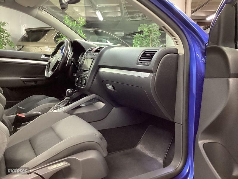 Usado VW Golf V R 250 CV (183 kW) 2007 Azul Berlina