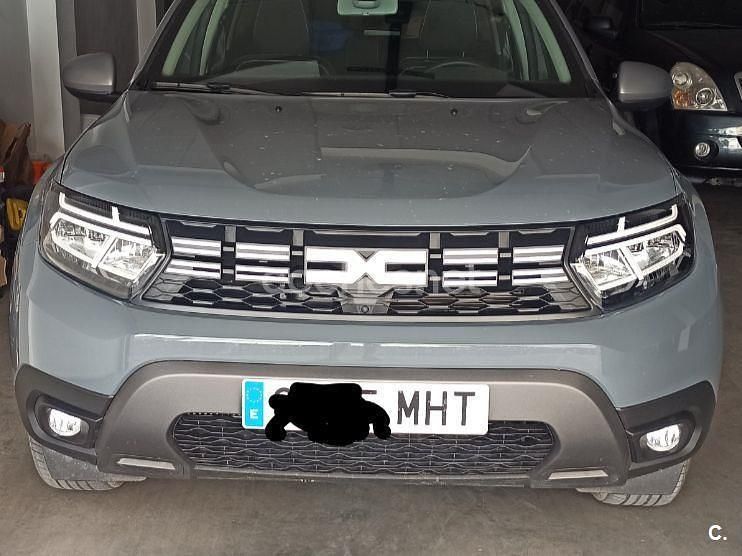 Usado Dacia Duster Journey 130 CV (95 kW) 2023 Gris / plata SUV