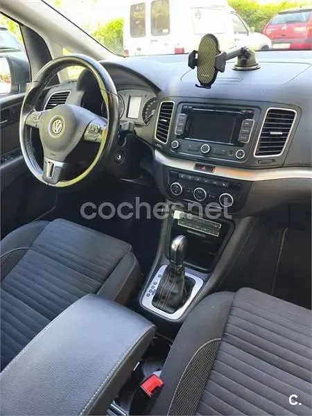 Usado VW Sharan 140 CV (102 kW) 2014 Gris / plata Monovolumen